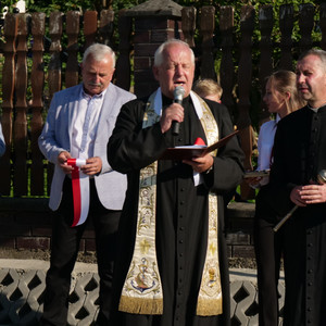 uczestnicy otwarcia ulicy 