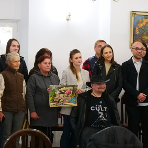 zdjęcie przedstawia uczestników grupy wsparcia 