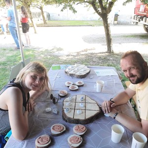 Fotorelacja - zdjęcia przedstawiają uczestników Święta Organizacji Pozarządowych.