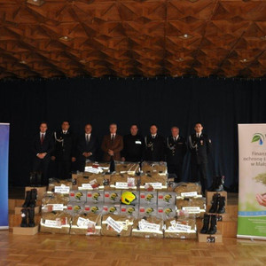 Przekazanie mundurów bojowych dla OSP Mogilany