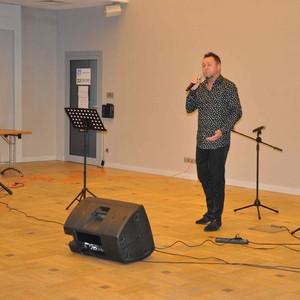 Zdjęcie przedstawiające występ muzyków