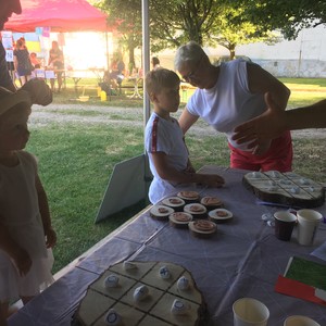 Fotorelacja - zdjęcia przedstawiają uczestników Święta Organizacji Pozarządowych.