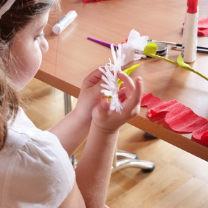 tworzenie kwiatów z bibuły