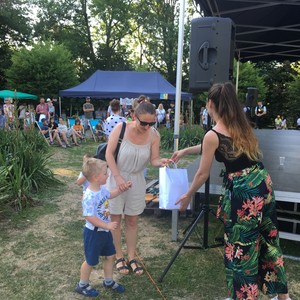 Fotorelacja - zdjęcia przedstawiają uczestników Święta Organizacji Pozarządowych.