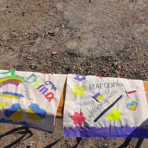 Zdjęcie przedstawia targ