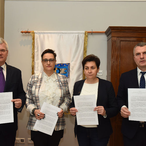 Obraz główny aktualności o tytule WSPÓLNY STANOWCZY SPRZECIW WOBEC WSZYSTKICH WARIANTOW S7 