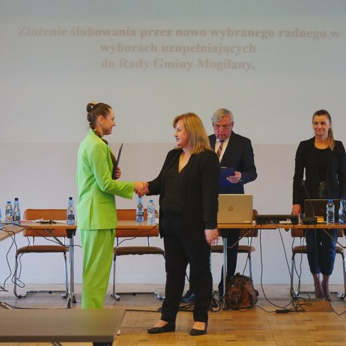 Obraz główny aktualności o tytule Ślubowanie Radnej 