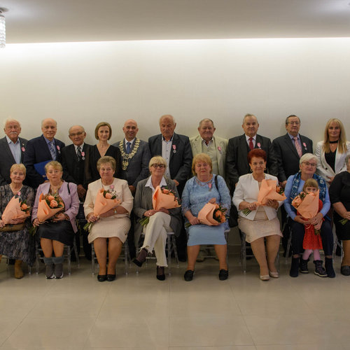 Obraz główny aktualności o tytule Złote Gody w Gminie Mogilany - Miłość wszystko zwycięża… 